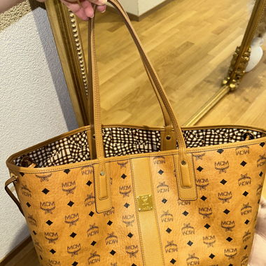 MCM Shopper