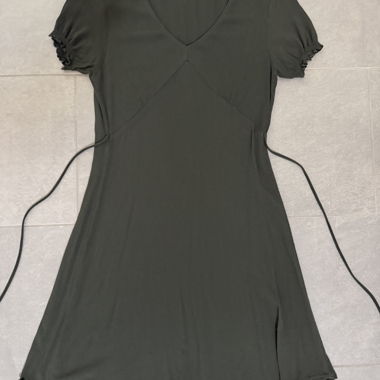 Dunkelgrünes Kleid von Brandy Melville