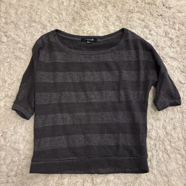 glitzerndes schulterfreies Shirt