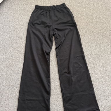 Schwarze Stoffhose