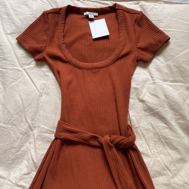 Abito midi in maglia coste