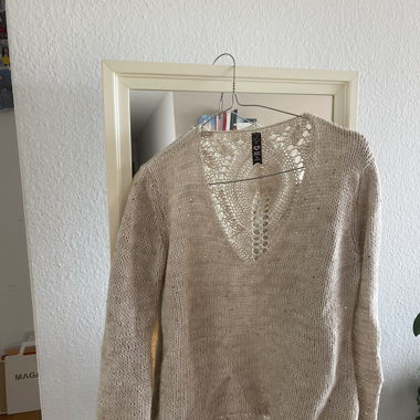 Beiger Ajour-Strickpullover