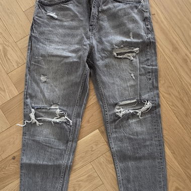 Ripped grey Pull&Bear jeans