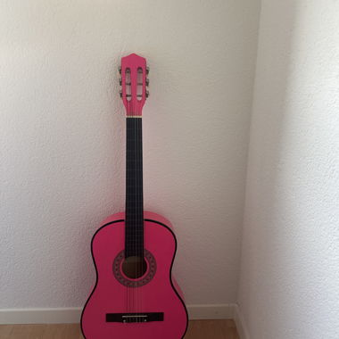 Chitarra classica rosa