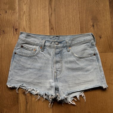 Levi’s Shorts- Vintage Look, Used Look