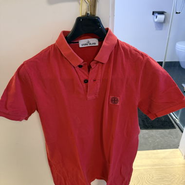 Stone-Island-Poloshirt rot