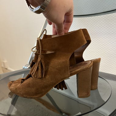Heels André