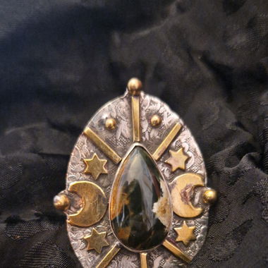 Bague réglable en argent et calcédoine