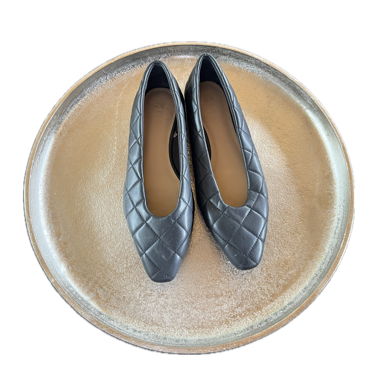 Elegant Black Ballerinas with pattern