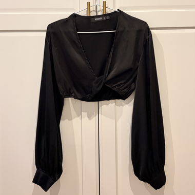 Top corto in raso Missguided