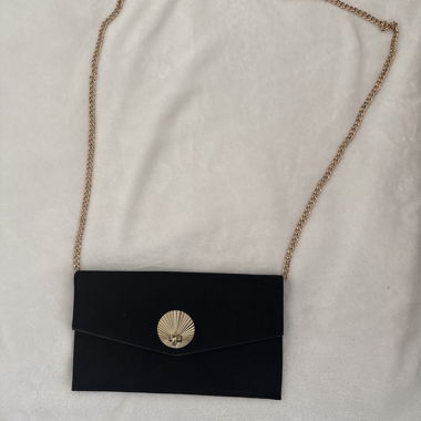 Black Chain Clutch