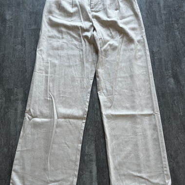 Beige weiter Hose