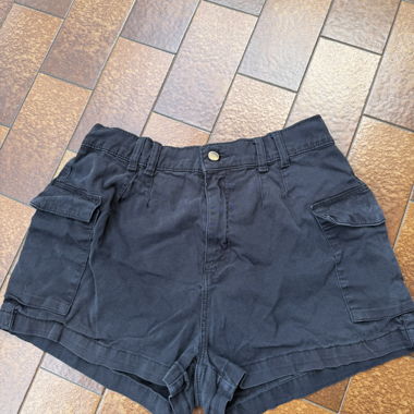 Schwarze Denim-Cargoshorts