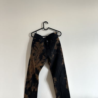 bleached levis jeans