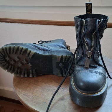 Dr Martens