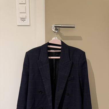 Plaid pattern blazer