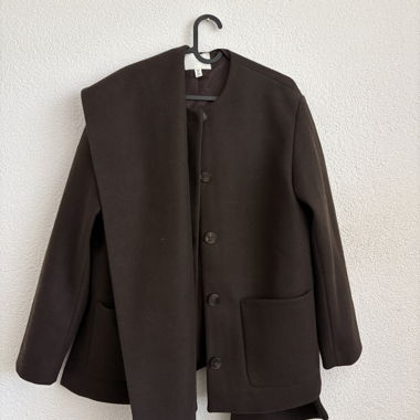 Manteau H&M avec détail d’écharpe
