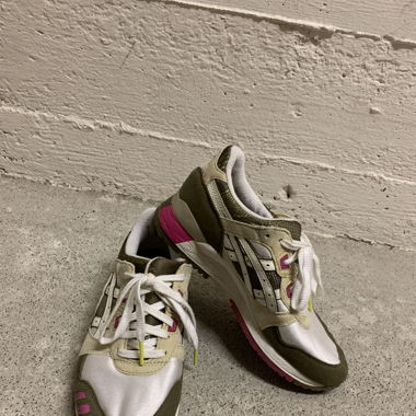 Asics Gel Lite Sneakers