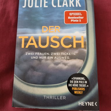 Le Troc - Julie Clark