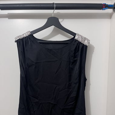 schwarze Bluse mit Pailletten