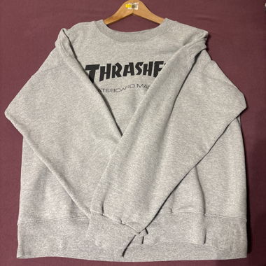 Sweat Thrasher gris
