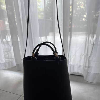 Schwarze Umhänge Tasche