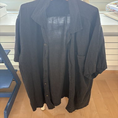 black shirt