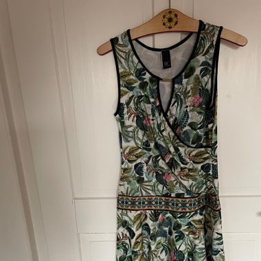 Kleid Grösse M