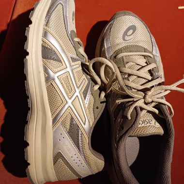 Basket asics neuves
