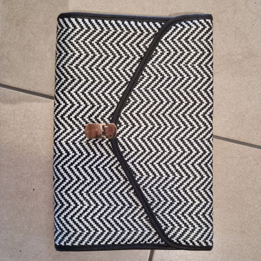 Women's clutch