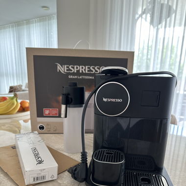 Nespresso Gran Lattissima schwarz