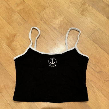 schwarzes Crop Top