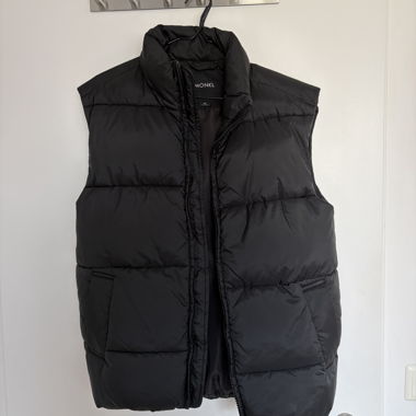 Monki gesteppte Weste Schwarz XS