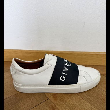 Givenchy Paris Sneakers, size 41