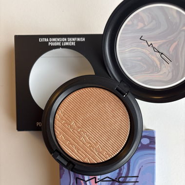 MAC Highlighter Puder