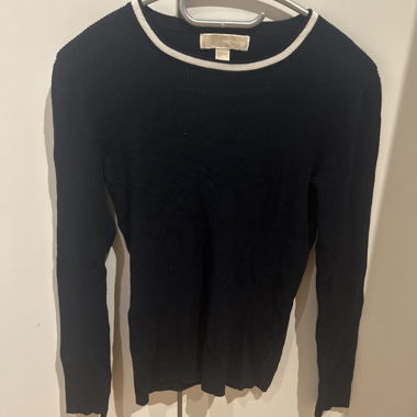 Black Fine-Knit Sweater with Contrast Collar