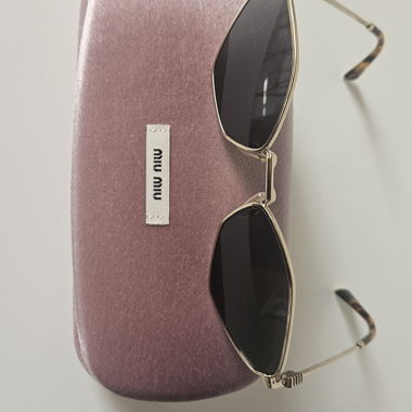 Lunettes de soleil Miu Miu