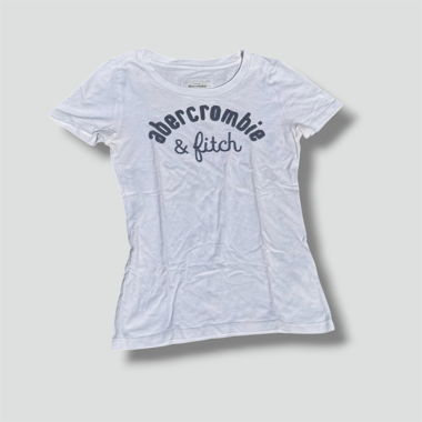 Abercrombie and Fitch white Y2K t-shirt
