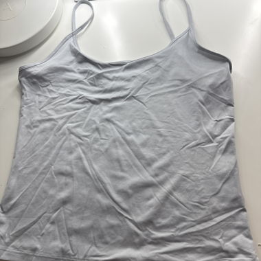 Top camisole gris clair