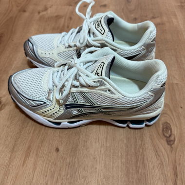 ASICS Sneakers