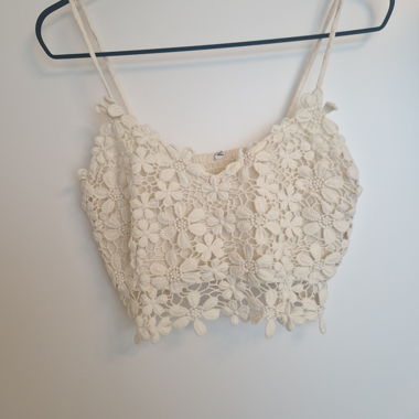 Top corto in pizzo crema