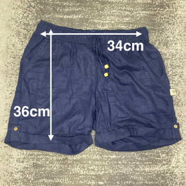 Short léger bleu foncé