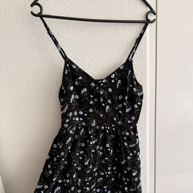 H&M Kleidchen mit Blumen
