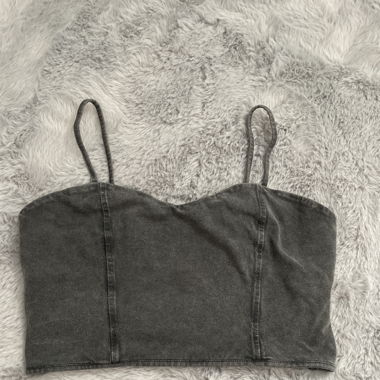 Graues Crop-Top