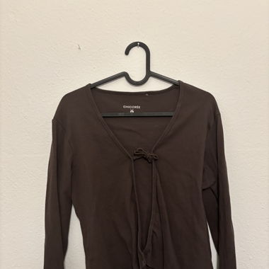braune Strickjacke