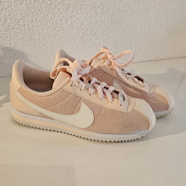 Nike Cortez