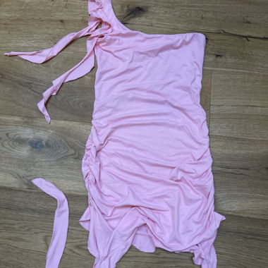 Robe Rose avec 1 Bretelle