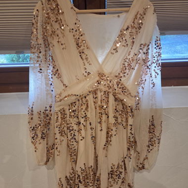 Robe à sequins beige