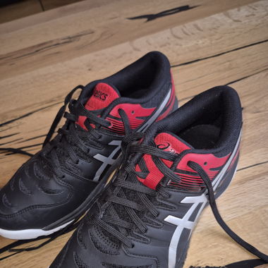 Schuhe asics