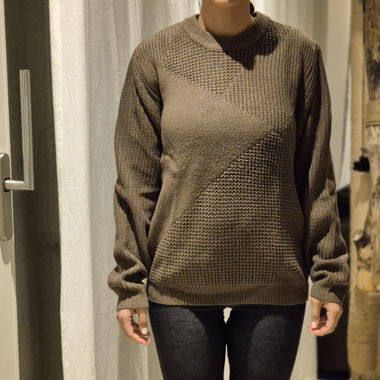 Brauner Strickpullover